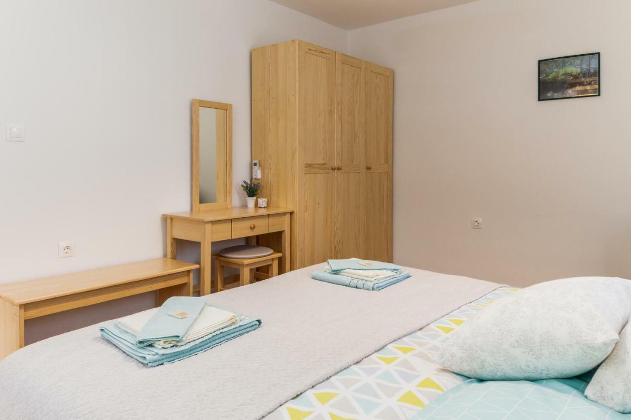 Holiday Home, Apartman Obajdin Слуни Екстериор снимка